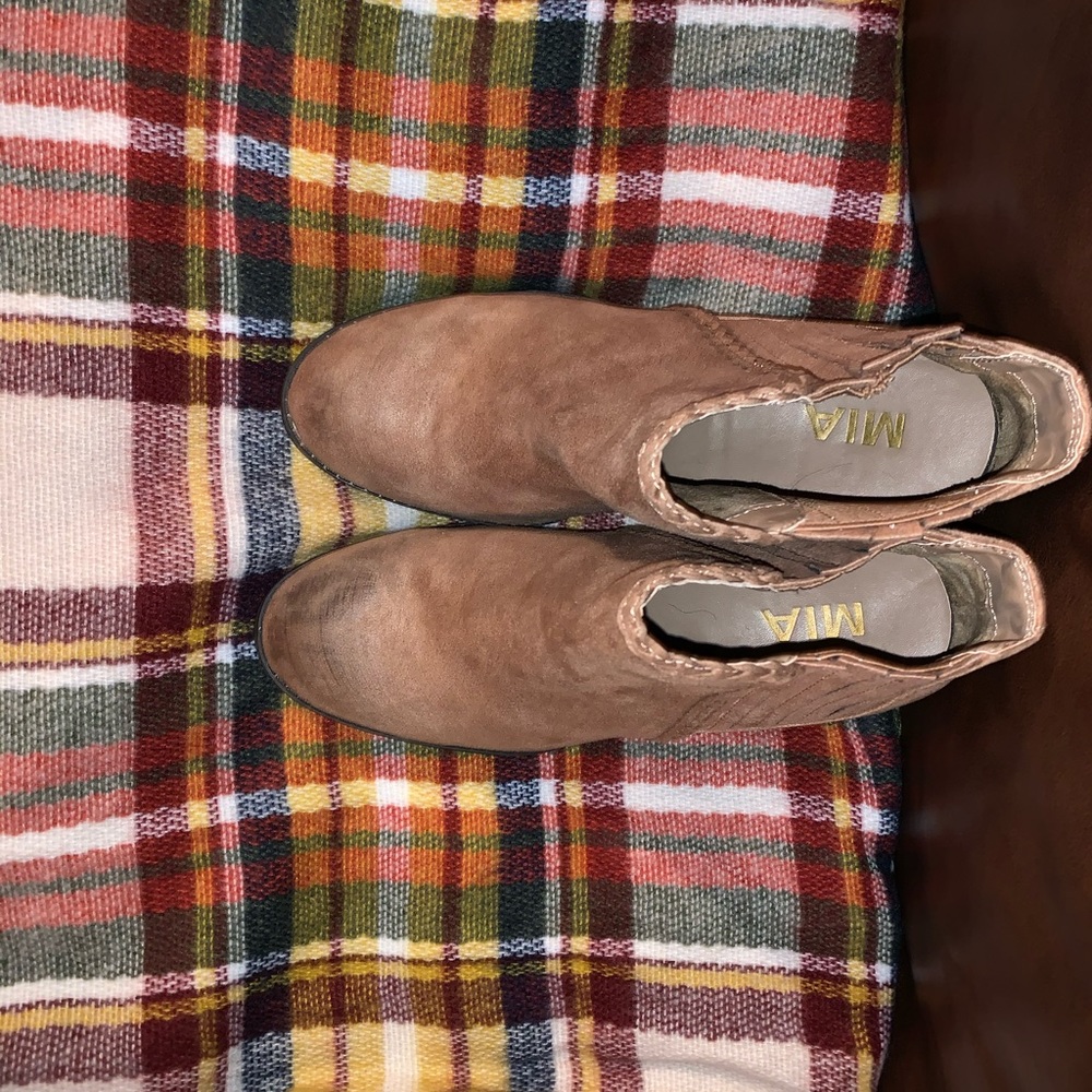 Booties - Picture 3 of 4